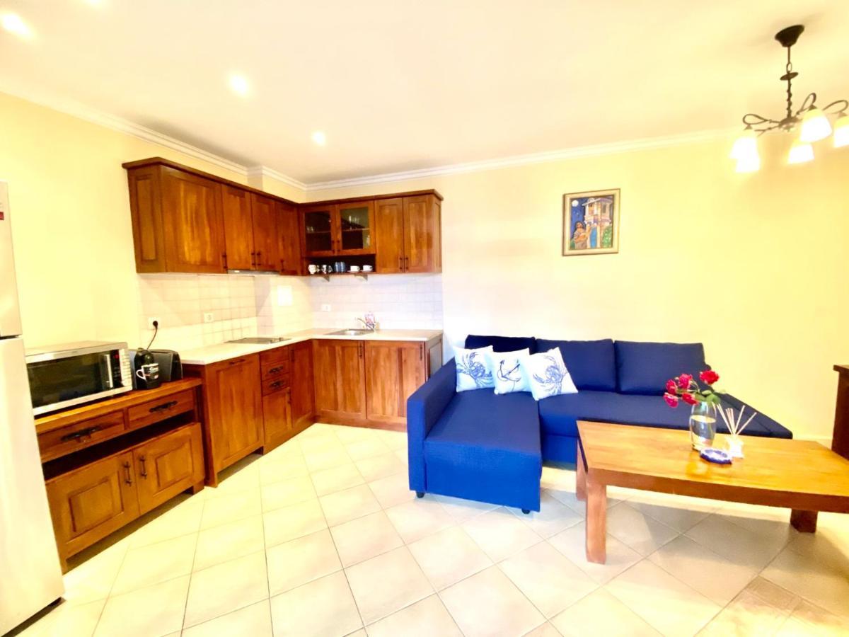 Santa Marina 2-Bedroom Apt. W/ Sea View + Terrace Sosopol Exterior foto