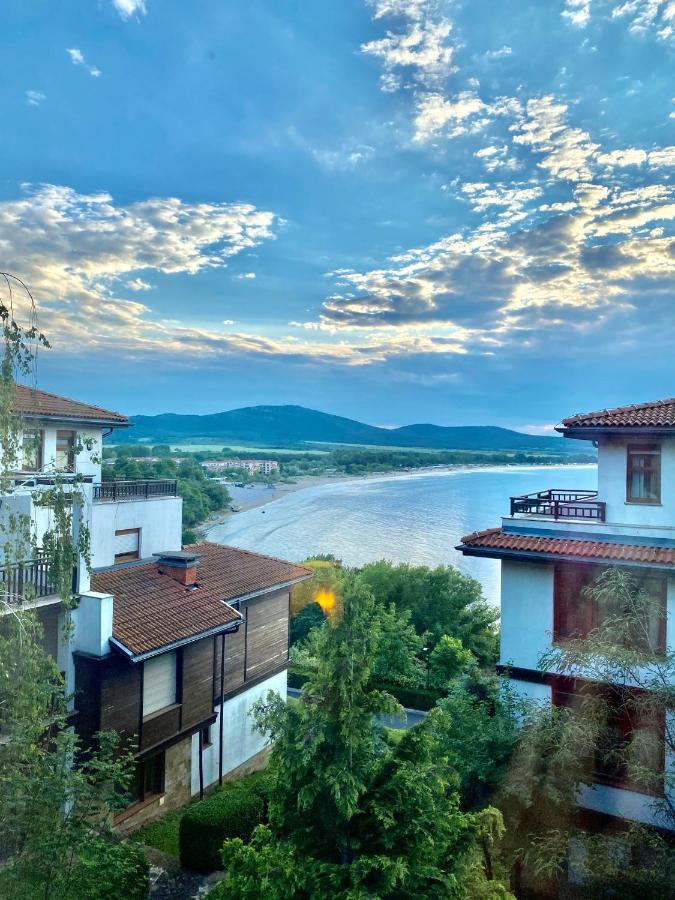 Santa Marina 2-Bedroom Apt. W/ Sea View + Terrace Sosopol Exterior foto